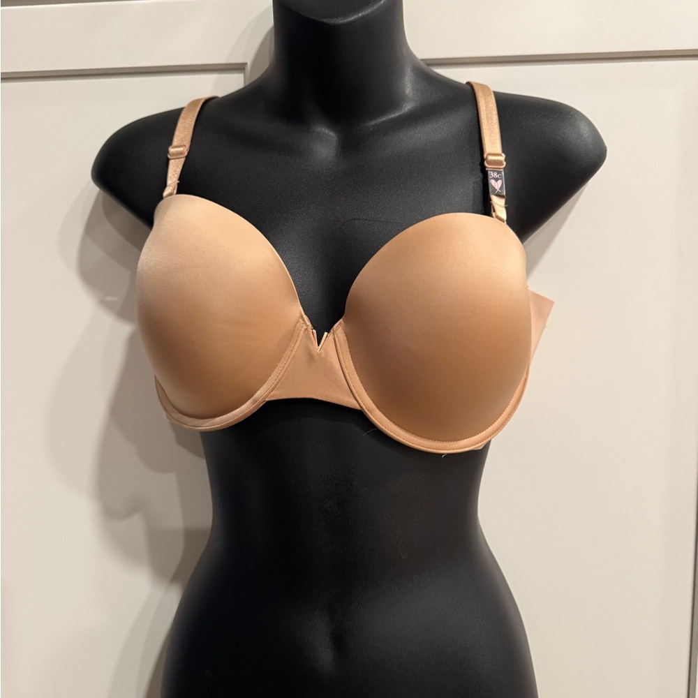 NWT Victoria’s Secret Tan Underwire Bra 38C convertible bra, strapless